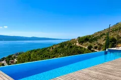 IMG_4371-scaled-e1740586255376